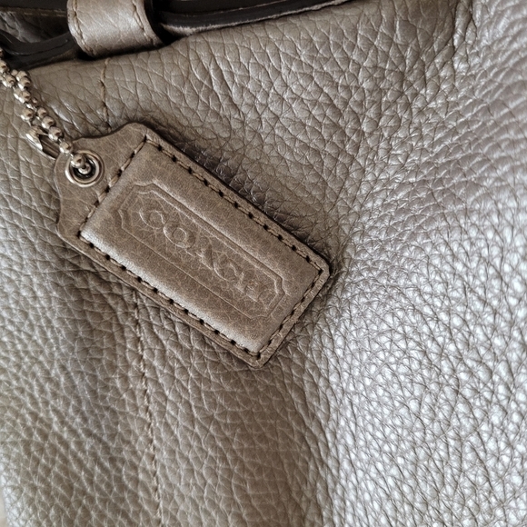 COACH Metallic Pebble Leather Soho Duffle Convertible Shoulder Crossbody… - Picture 4 of 10